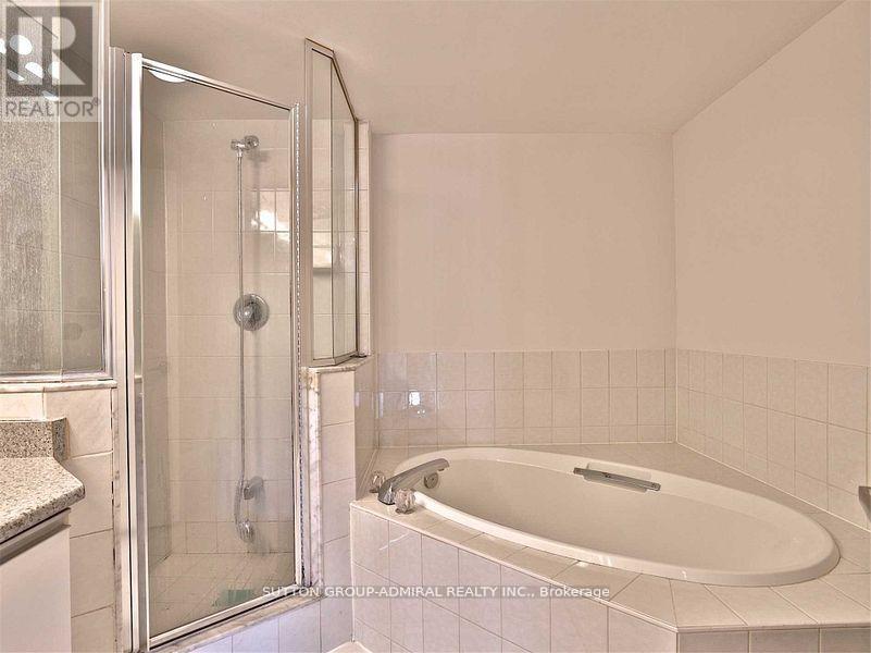 1412 - 120 Promenade Circle, Vaughan, Ontario  L4J 7W9 - Photo 22 - N12897560