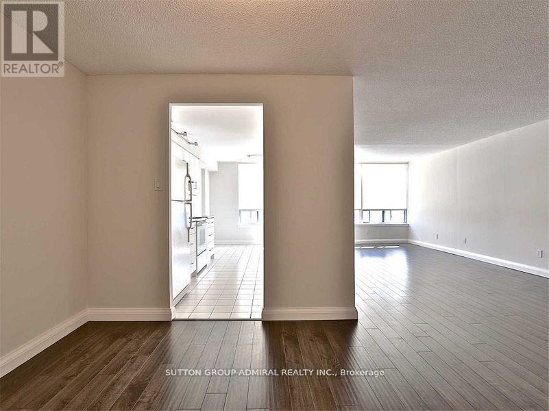 1412 - 120 Promenade Circle, Vaughan, Ontario  L4J 7W9 - Photo 8 - N12897560