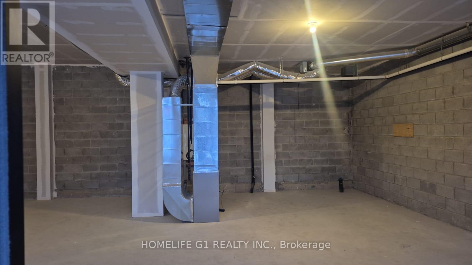 425 Dougall Avenue, Caledon, Ontario  L7C 4L5 - Photo 3 - W12897510