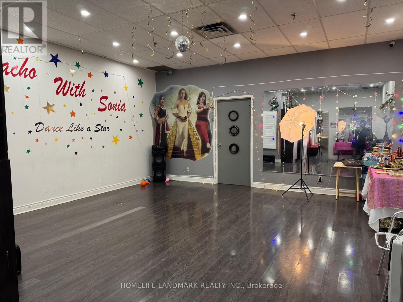 11 - 6790 Davand Drive, Mississauga, Ontario  L5T 2G5 - Photo 4 - W12897512