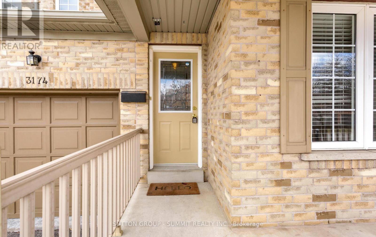 Upper - 3174 Workman Drive, Mississauga, Ontario  L5M 6K8 - Photo 2 - W12897552