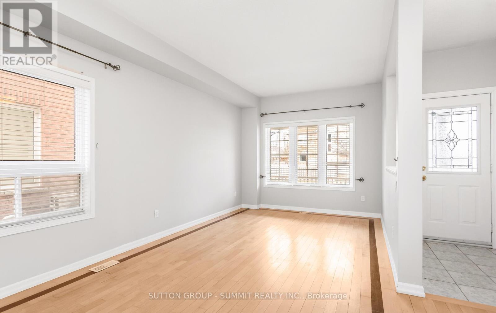 Upper - 3174 Workman Drive, Mississauga, Ontario  L5M 6K8 - Photo 3 - W12897552