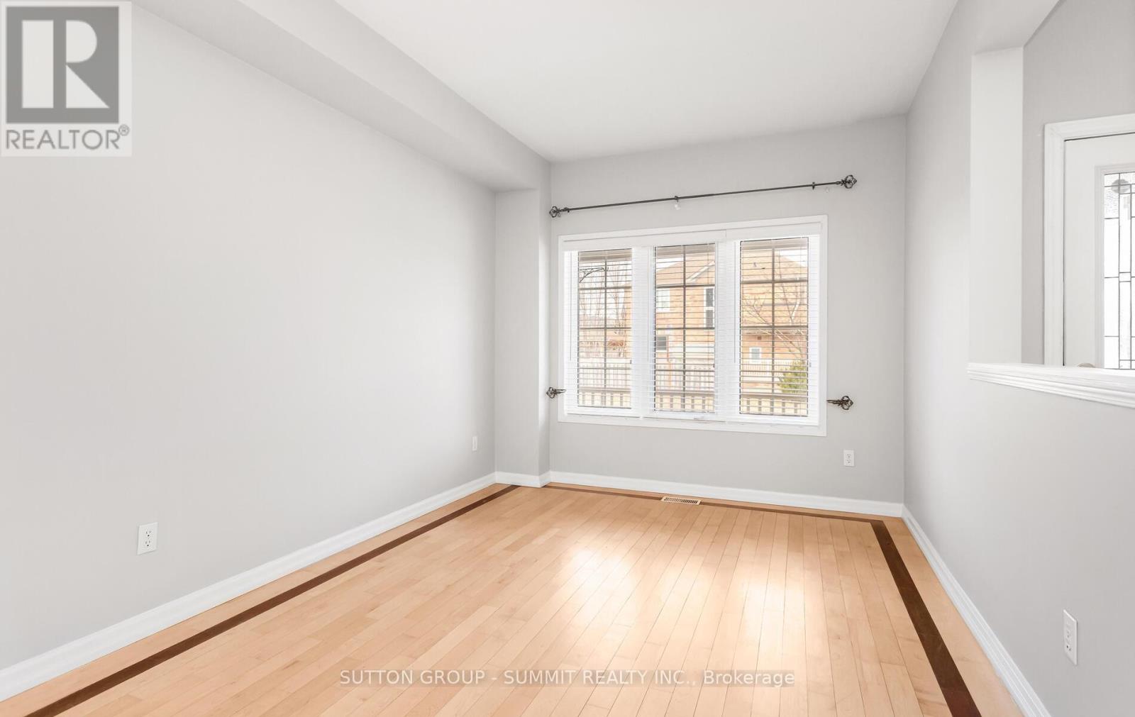 Upper - 3174 Workman Drive, Mississauga, Ontario  L5M 6K8 - Photo 5 - W12897552