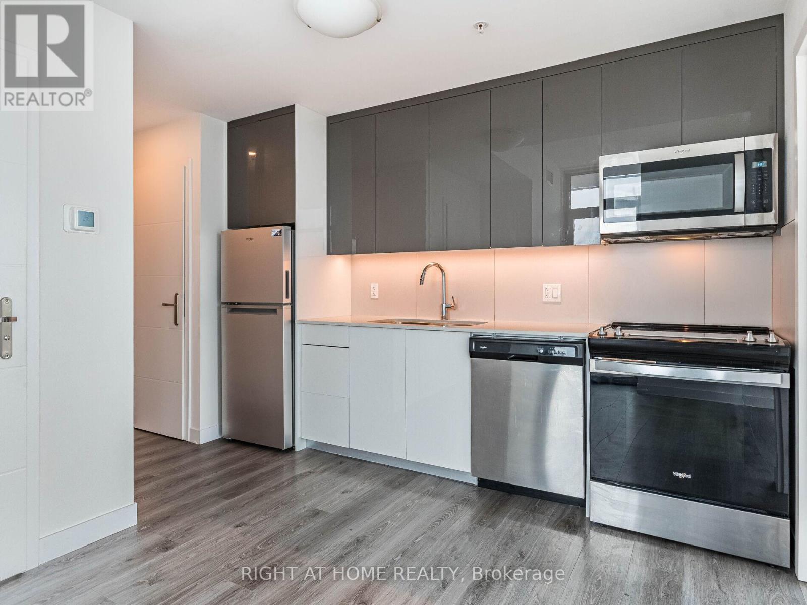 1409 - 60 Frederick Street, Kitchener, Ontario  N2H 0C7 - Photo 16 - X12897538