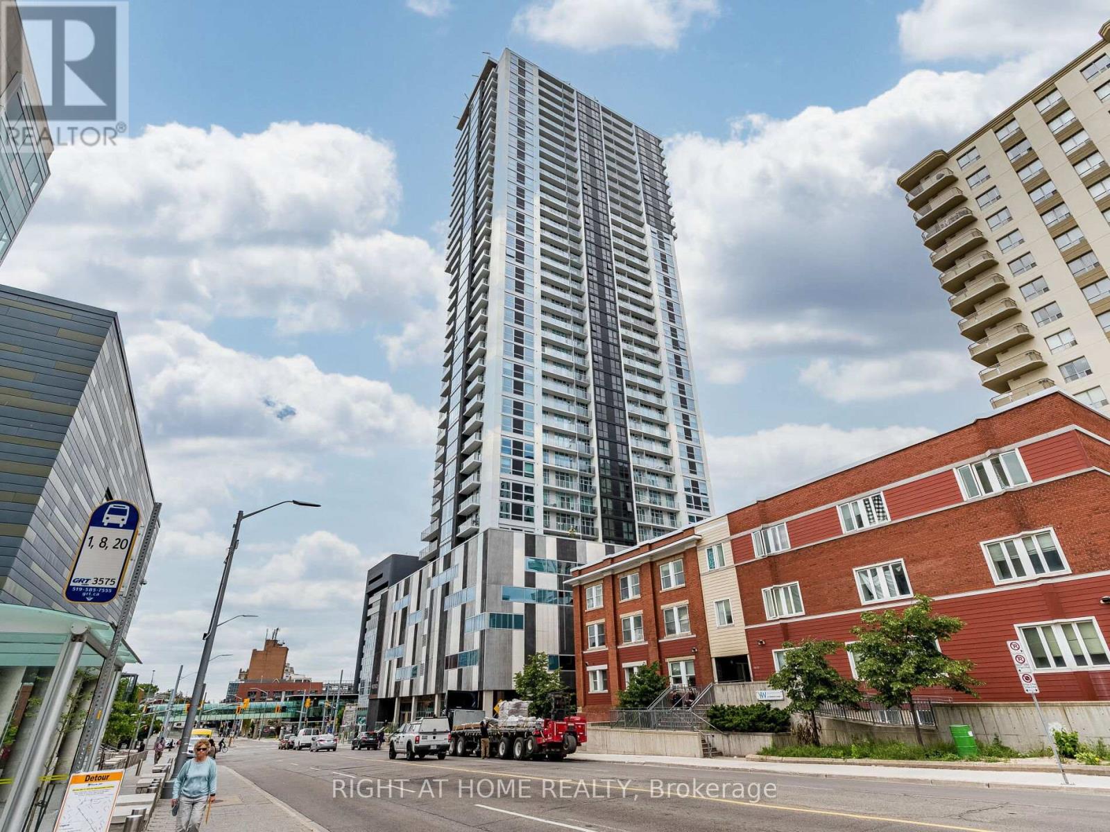 1409 - 60 Frederick Street, Kitchener, Ontario  N2H 0C7 - Photo 2 - X12897538