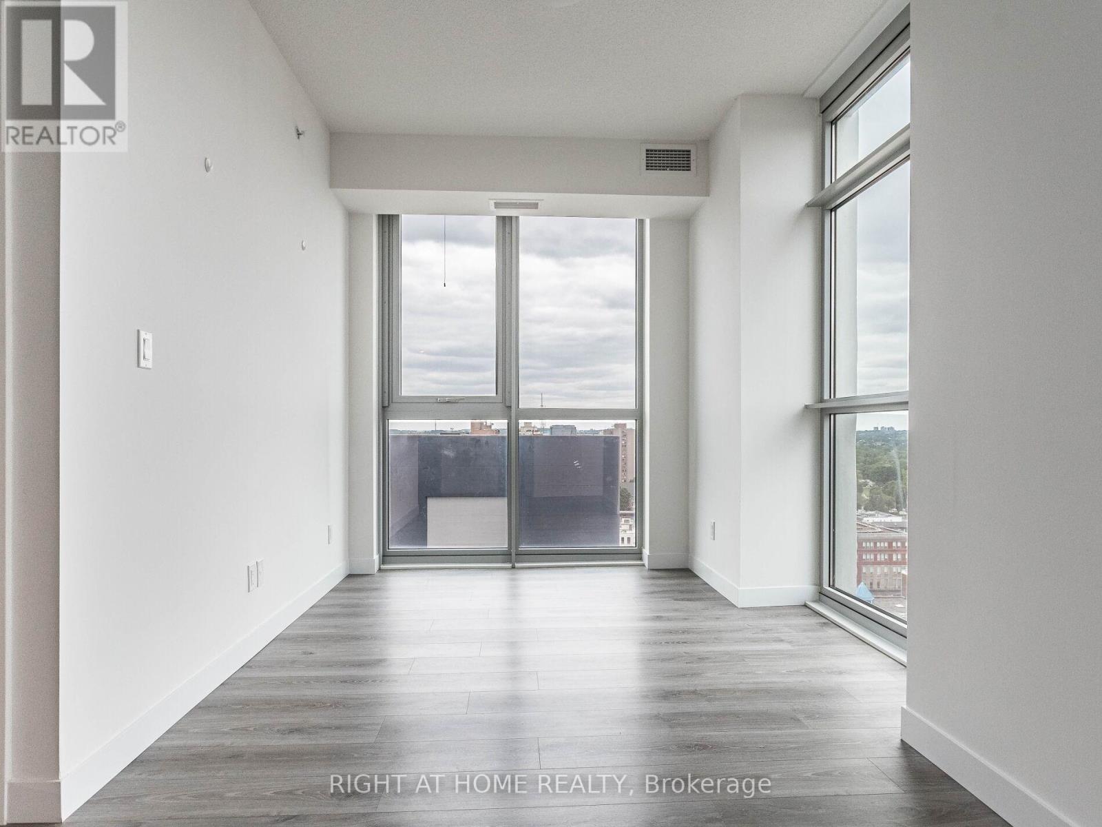 1409 - 60 Frederick Street, Kitchener, Ontario  N2H 0C7 - Photo 21 - X12897538