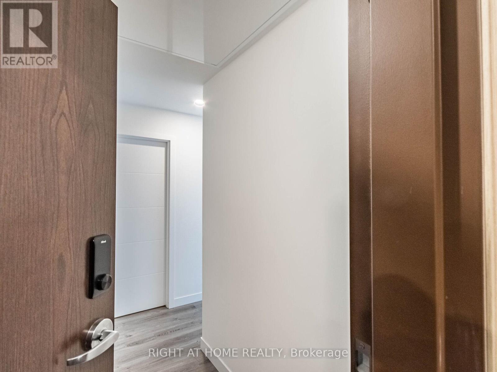 1409 - 60 Frederick Street, Kitchener, Ontario  N2H 0C7 - Photo 8 - X12897538