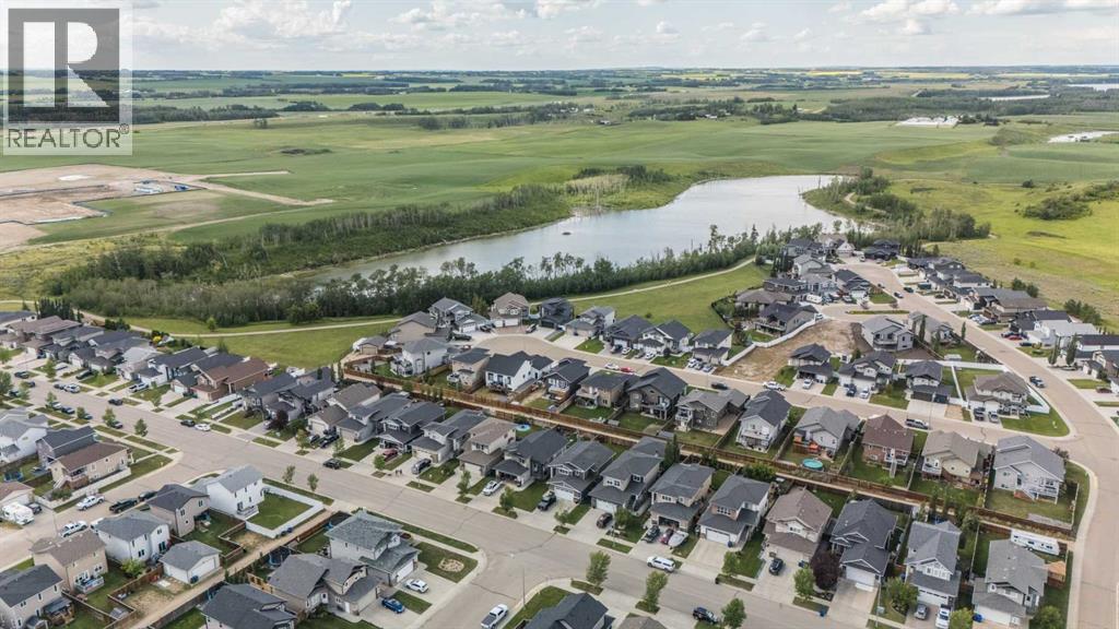 37 Arrowwood Close, Blackfalds, Alberta  T4M 0H9 - Photo 3 - A2292520