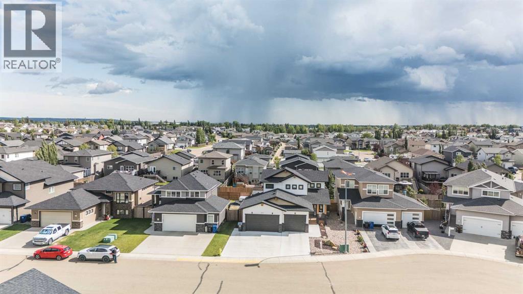 37 Arrowwood Close, Blackfalds, Alberta  T4M 0H9 - Photo 2 - A2292520