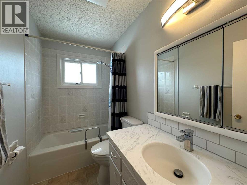 5412 59 Street, Ponoka, Alberta  T4J 1L5 - Photo 13 - A2294026