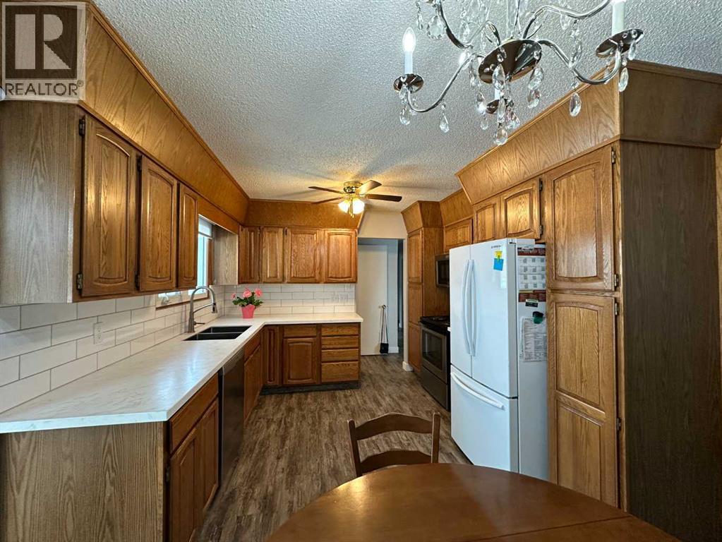 5412 59 Street, Ponoka, Alberta  T4J 1L5 - Photo 5 - A2294026