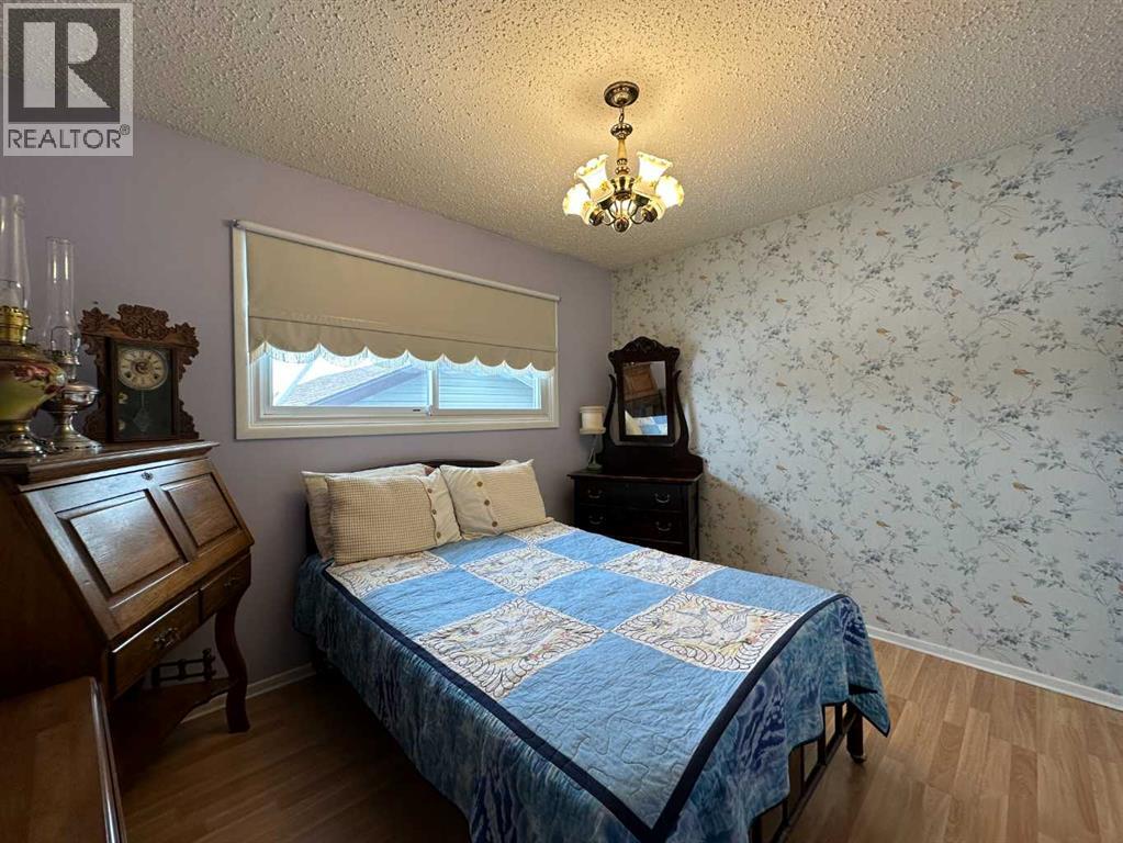 5412 59 Street, Ponoka, Alberta  T4J 1L5 - Photo 12 - A2294026