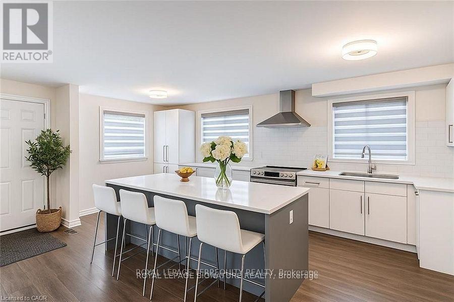 Main Floor - 194 Pleasant Avenue, Toronto (Newtonbrook West), Ontario  M2M 1M3 - Photo 2 - C12897250