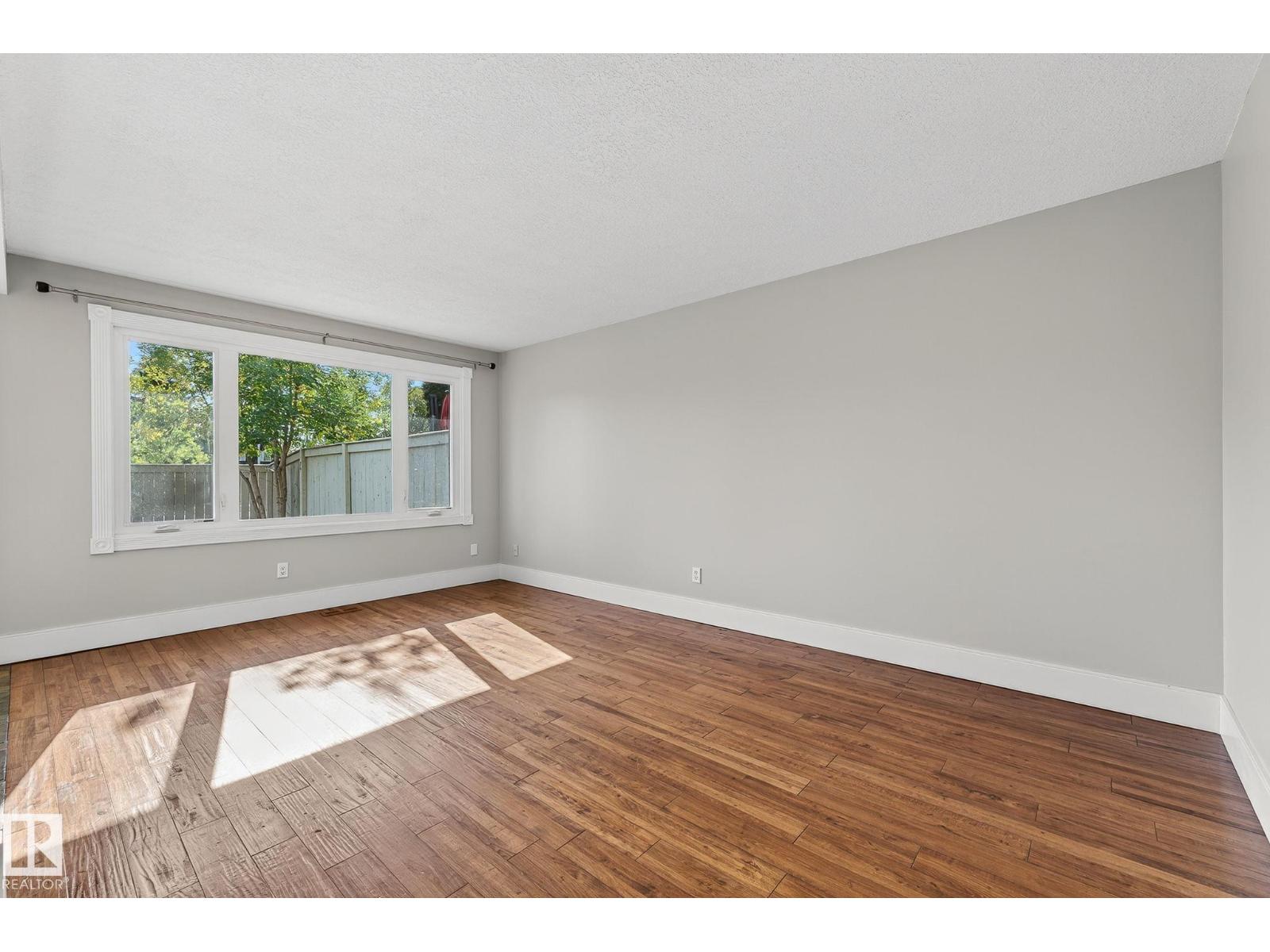 146 Callingwood Pl Nw, Edmonton, Alberta  T5T 8C6 - Photo 9 - E4478061