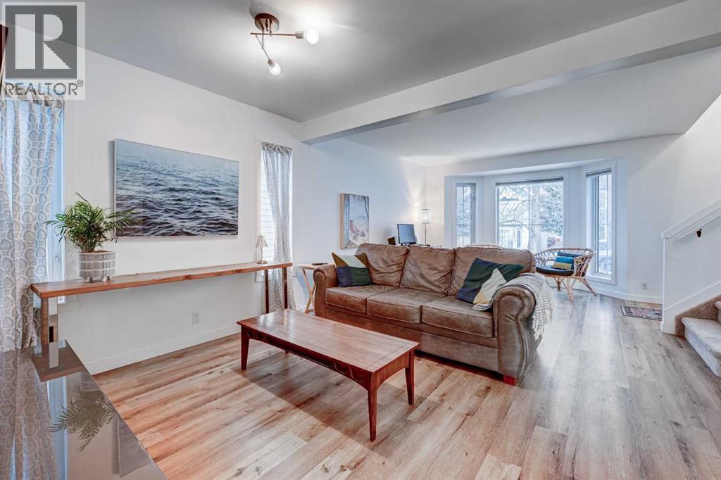 126 Hidden Crescent Nw, Calgary, Alberta  T3A 5L3 - Photo 9 - A2293380