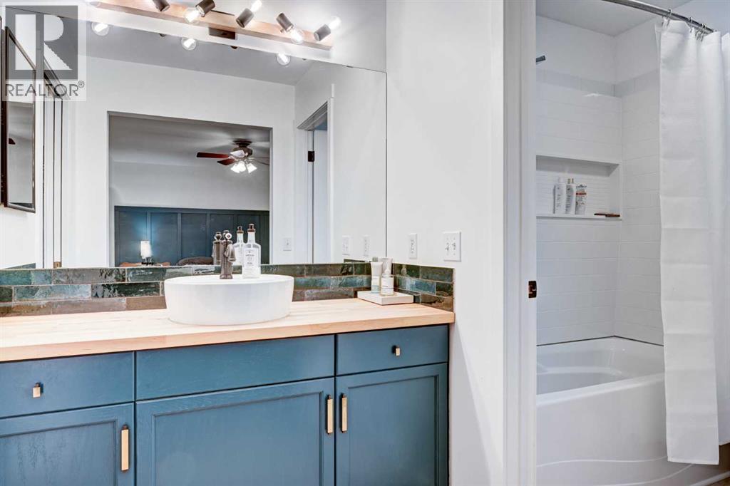 126 Hidden Crescent Nw, Calgary, Alberta  T3A 5L3 - Photo 33 - A2293380