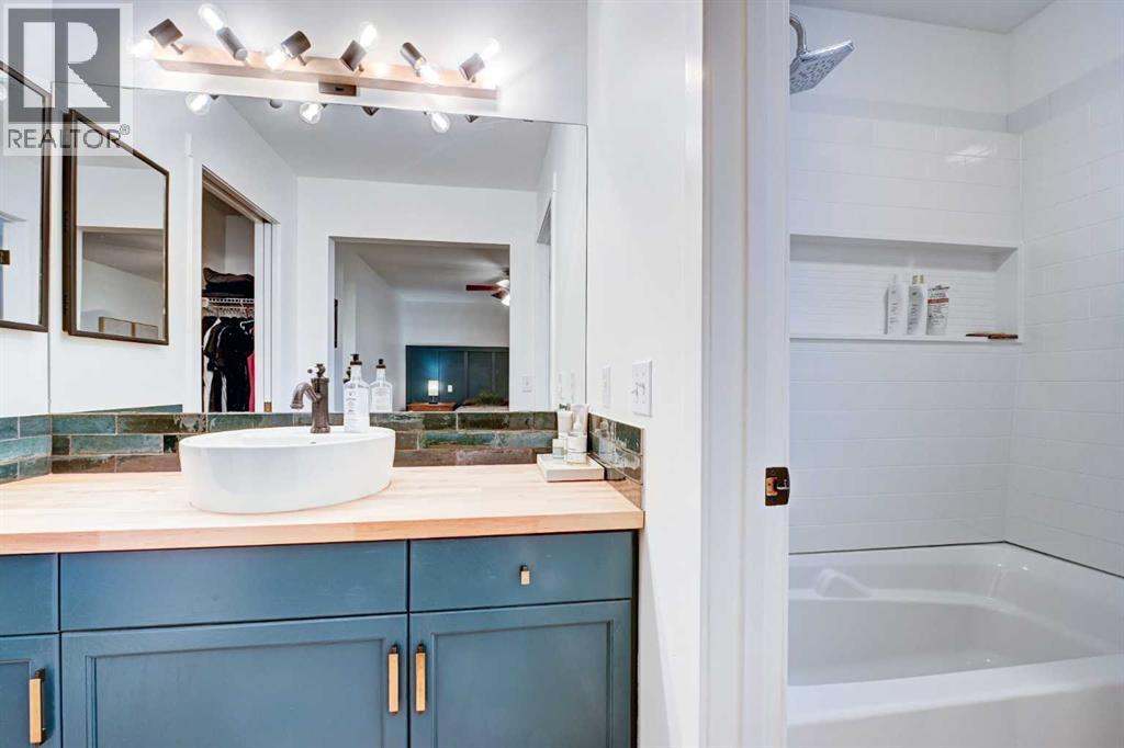 126 Hidden Crescent Nw, Calgary, Alberta  T3A 5L3 - Photo 35 - A2293380