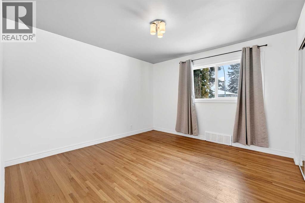 79 Hillary Crescent Sw, Calgary, Alberta  T2V 5J3 - Photo 17 - A2294116