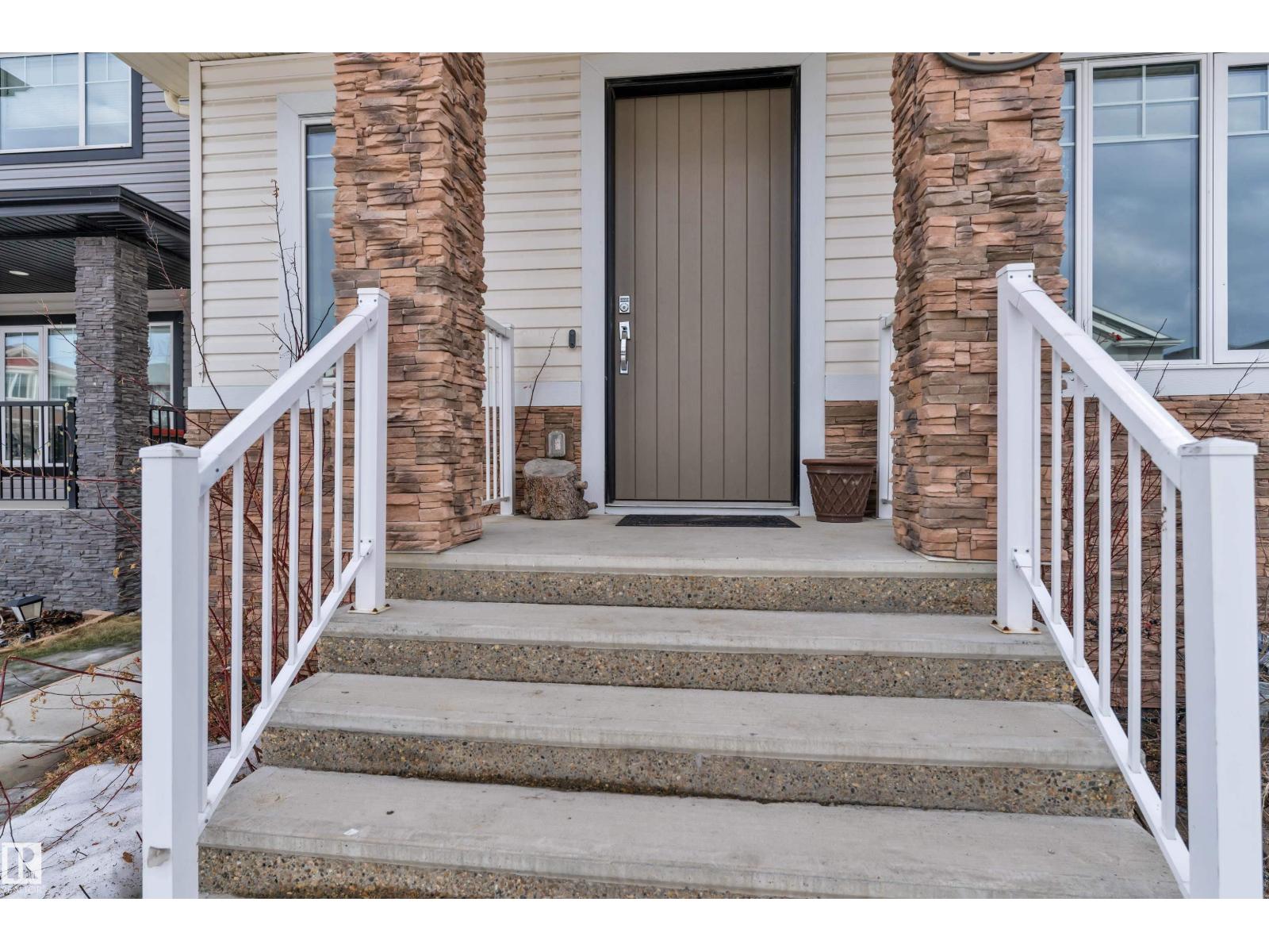 2615 21 Av Nw, Edmonton, Alberta  T6T 0Y6 - Photo 2 - E4478064