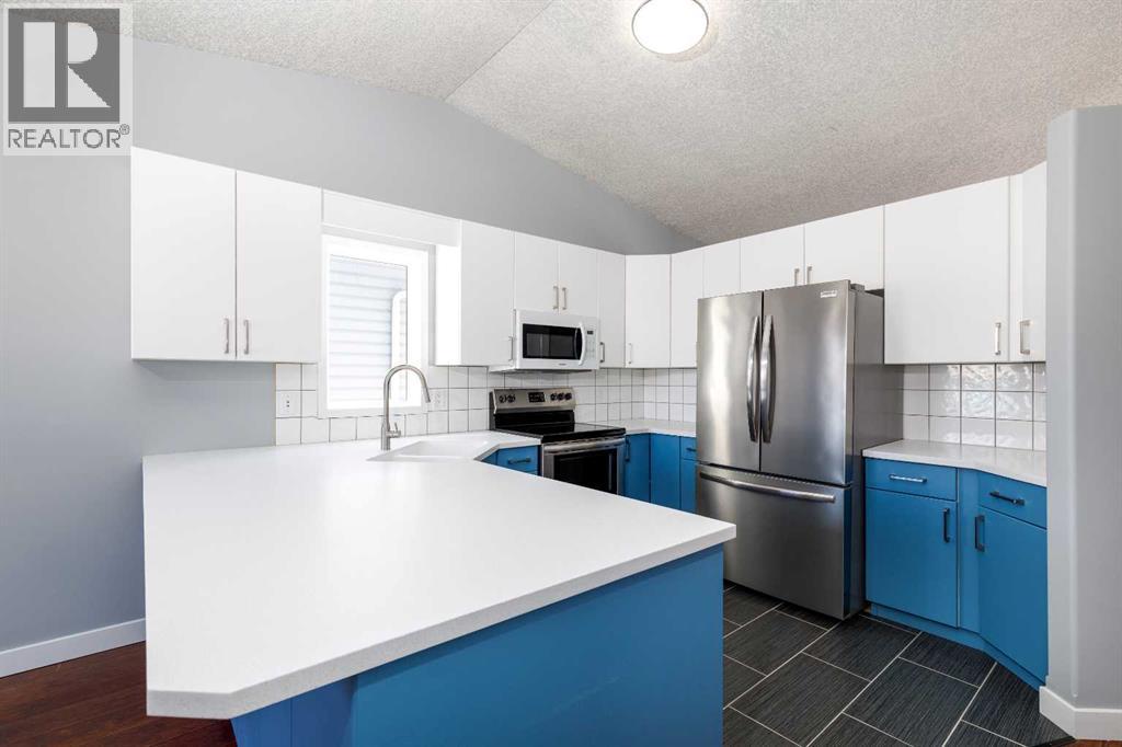 94 Drummond, Red Deer, Alberta  T4R 3E2 - Photo 9 - A2294562