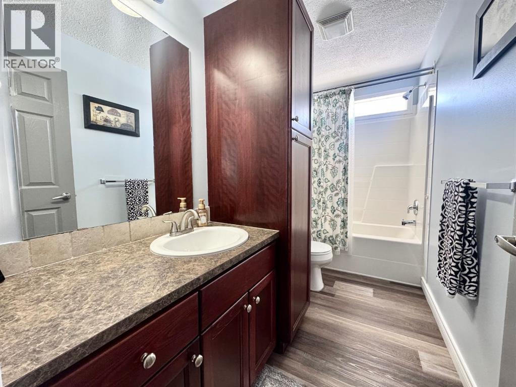 25 Keystone Place, Whitecourt, Alberta  T7S 0B2 - Photo 10 - A2294222