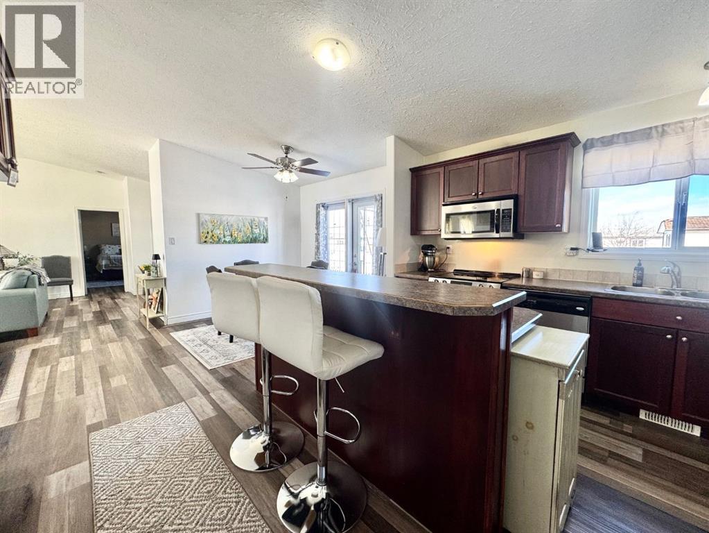 25 Keystone Place, Whitecourt, Alberta  T7S 0B2 - Photo 8 - A2294222