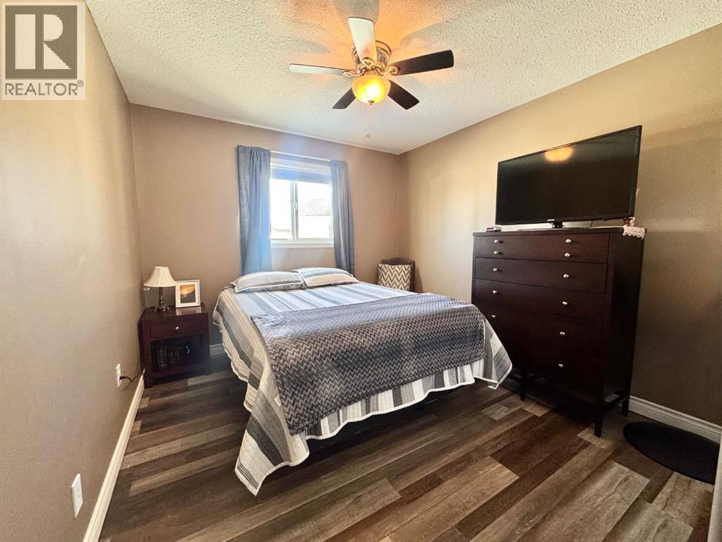 25 Keystone Place, Whitecourt, Alberta  T7S 0B2 - Photo 14 - A2294222