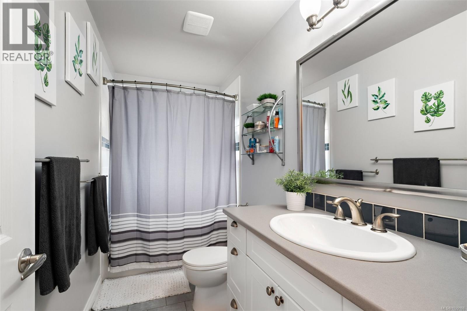 10289 Godfrey Pl, Sidney, British Columbia  V8L 2K9 - Photo 18 - 1029108