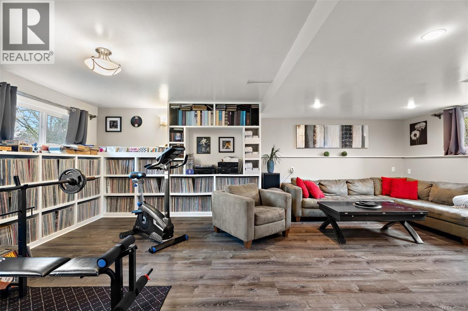 10289 Godfrey Pl, Sidney, British Columbia  V8L 2K9 - Photo 20 - 1029108