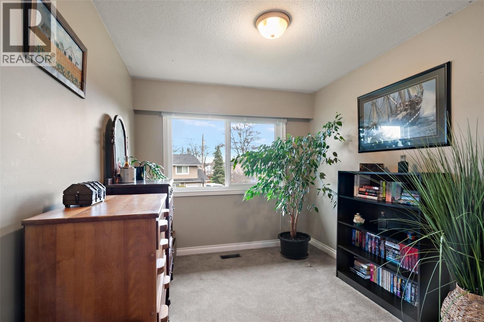 10289 Godfrey Pl, Sidney, British Columbia  V8L 2K9 - Photo 17 - 1029108