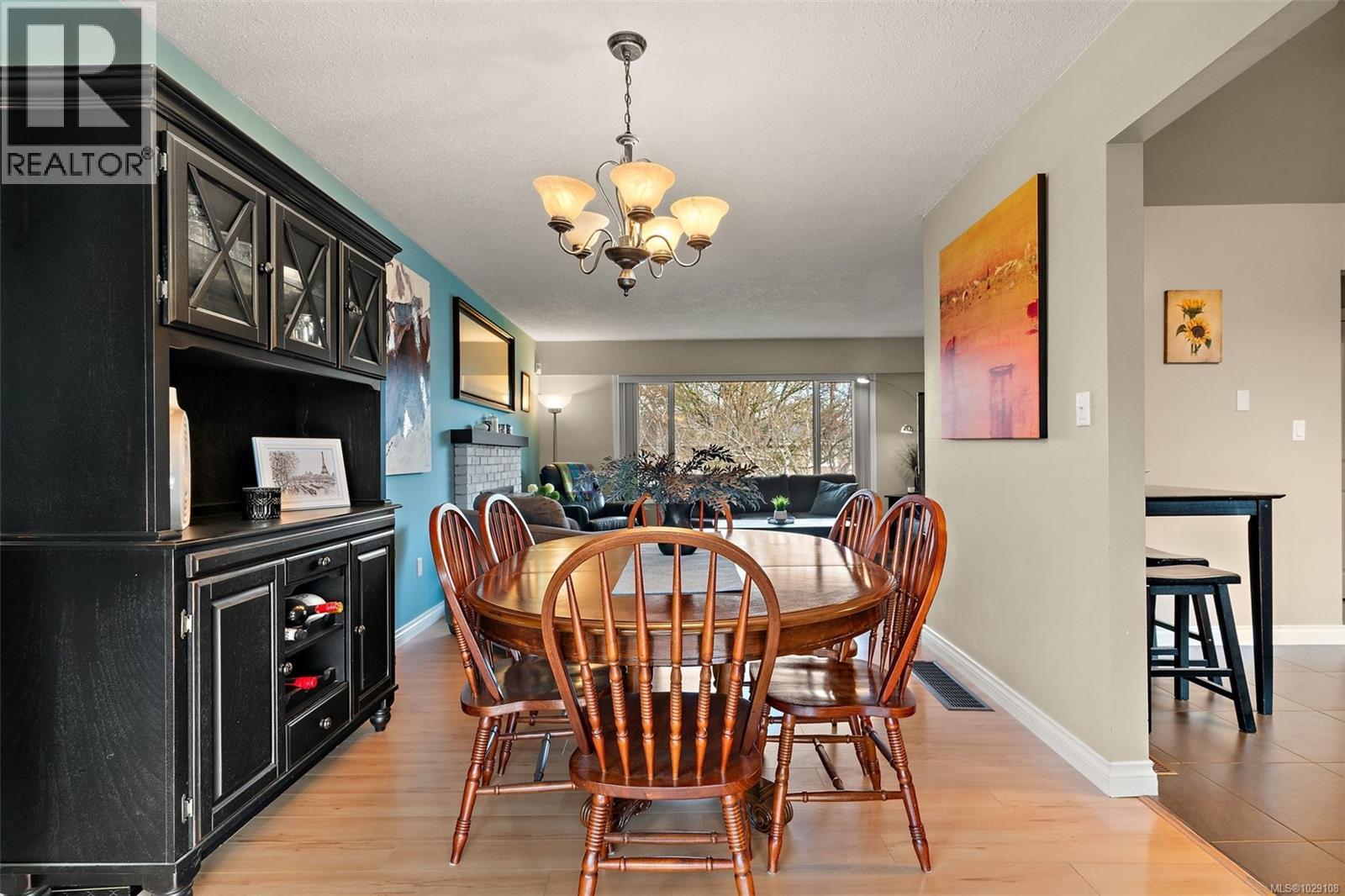 10289 Godfrey Pl, Sidney, British Columbia  V8L 2K9 - Photo 9 - 1029108