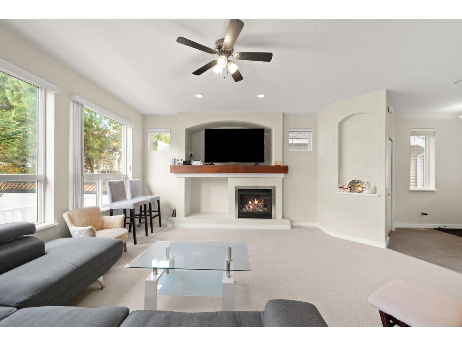 8179 212 Street, Langley, British Columbia  V2Y 2C9 - Photo 3 - R3101204