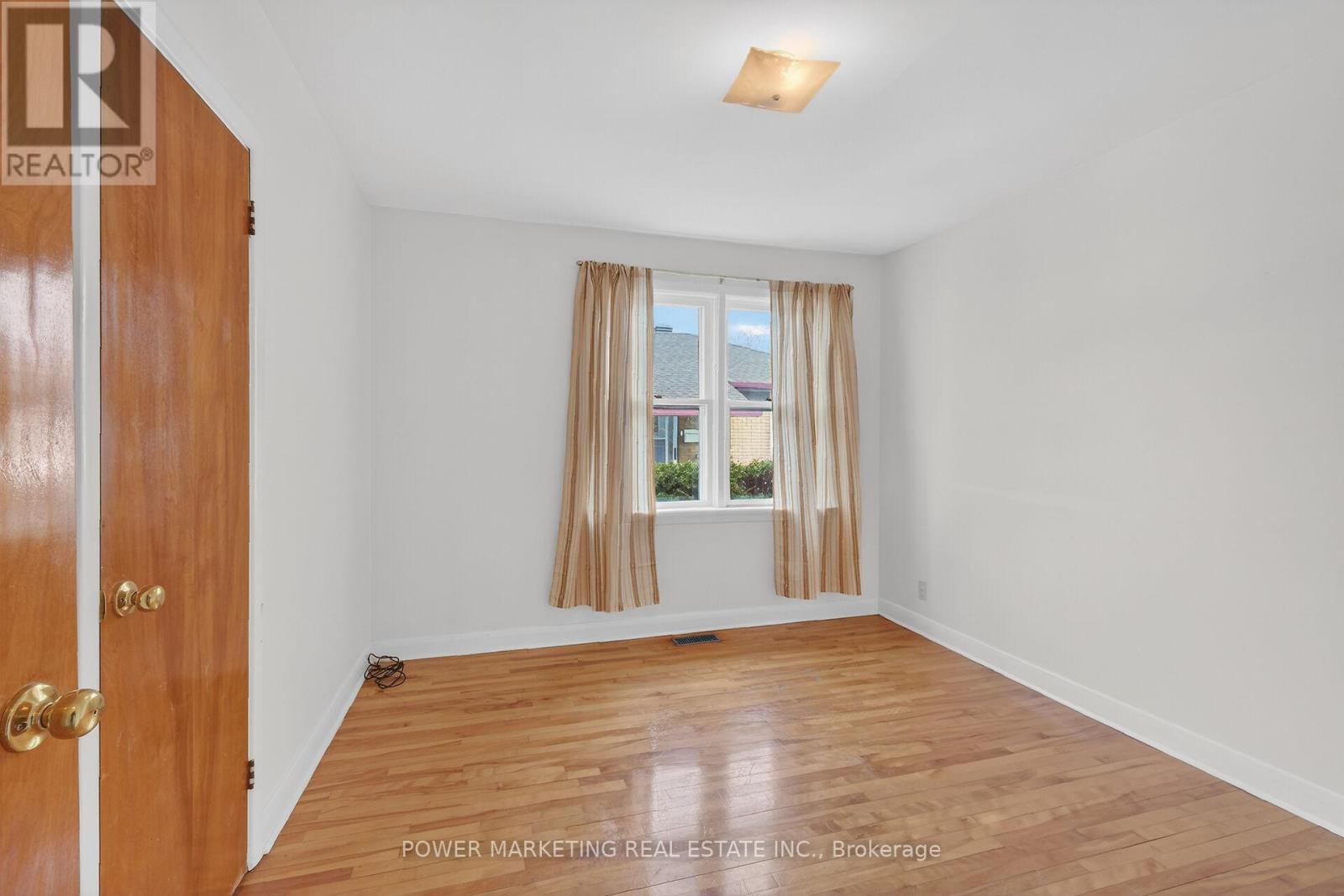 944 Eve Street, Ottawa, Ontario  K1K 3R4 - Photo 19 - X12871240