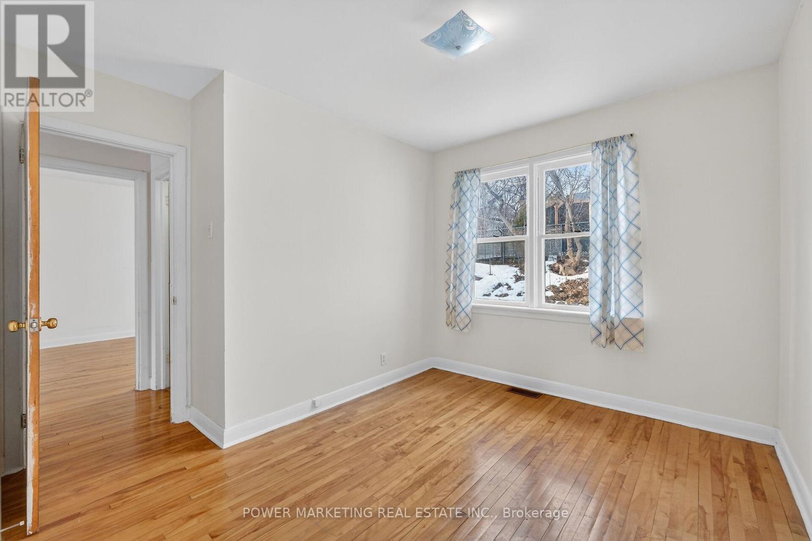 944 Eve Street, Ottawa, Ontario  K1K 3R4 - Photo 24 - X12871240