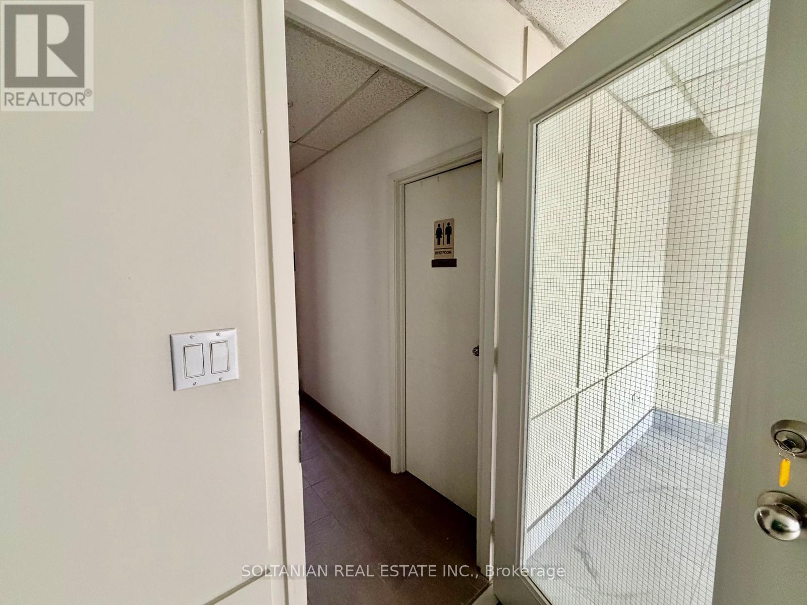 203 - 175 Willowdale Avenue, Toronto, Ontario  M2N 4Y9 - Photo 6 - C12897632