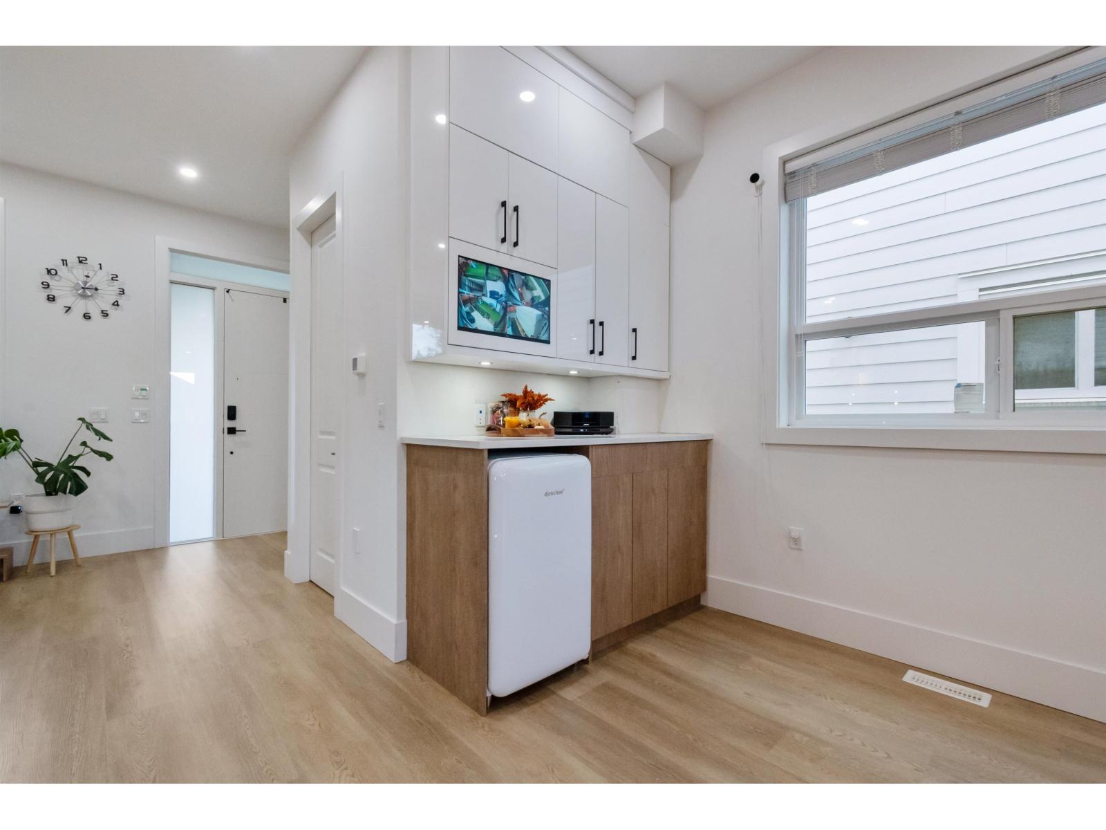 2561 168 Street, Surrey, British Columbia  V3Z 0A7 - Photo 6 - R3101111