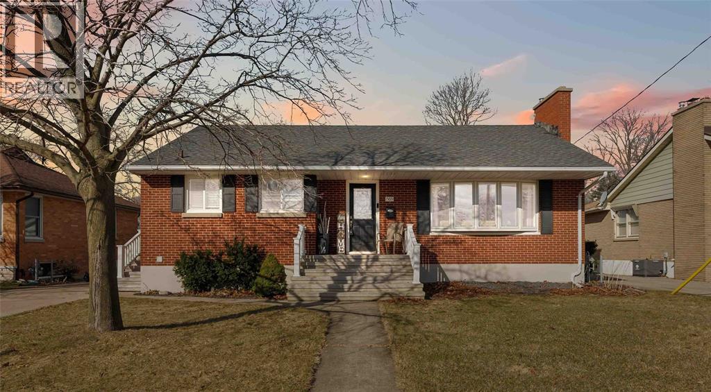 1569 Indian Road North, Sarnia, Ontario  N7V 4E1 - Photo 2 - 26004870