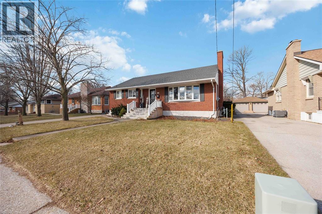 1569 Indian Road North, Sarnia, Ontario  N7V 4E1 - Photo 4 - 26004870