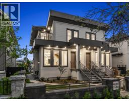 2455 W 10TH AVENUE, Vancouver, British Columbia