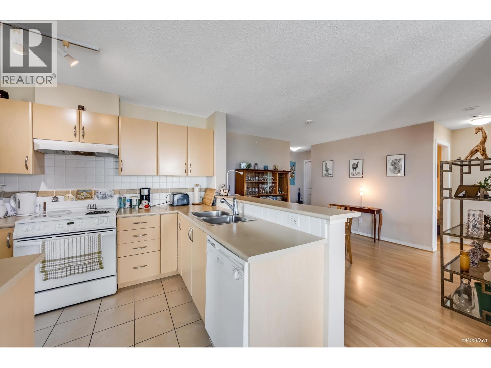 1501 6659 Southoaks Crescent, Burnaby, British Columbia  V5E 4M9 - Photo 8 - R3101358