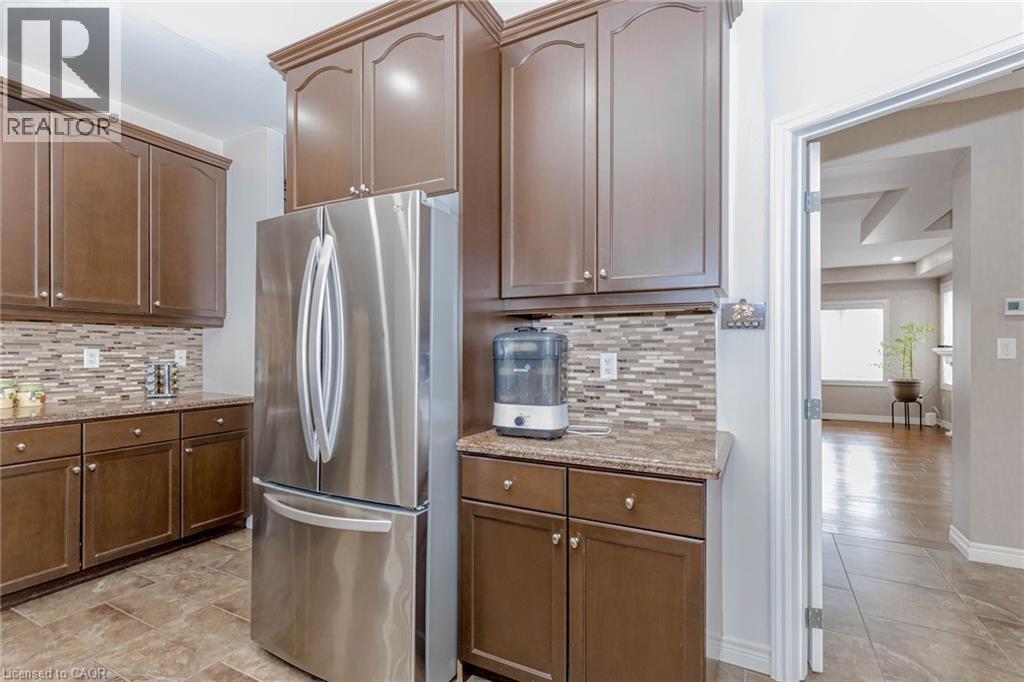 2 Doon Creek Street, Kitchener, Ontario  N2P 2R3 - Photo 13 - 40813376