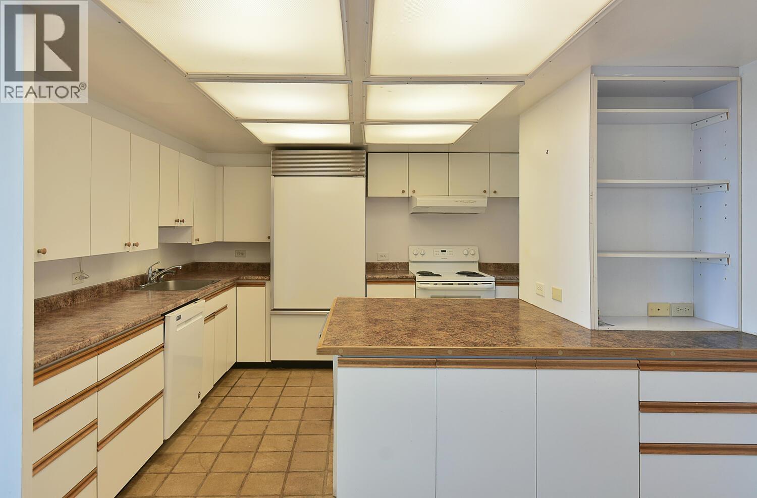 5907 Sunshine Coast Highway, Sechelt, British Columbia  V0N 3A0 - Photo 13 - R3101348