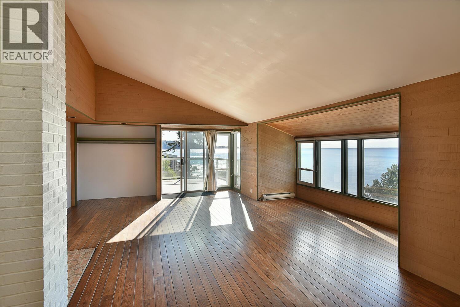 5907 Sunshine Coast Highway, Sechelt, British Columbia  V0N 3A0 - Photo 15 - R3101348