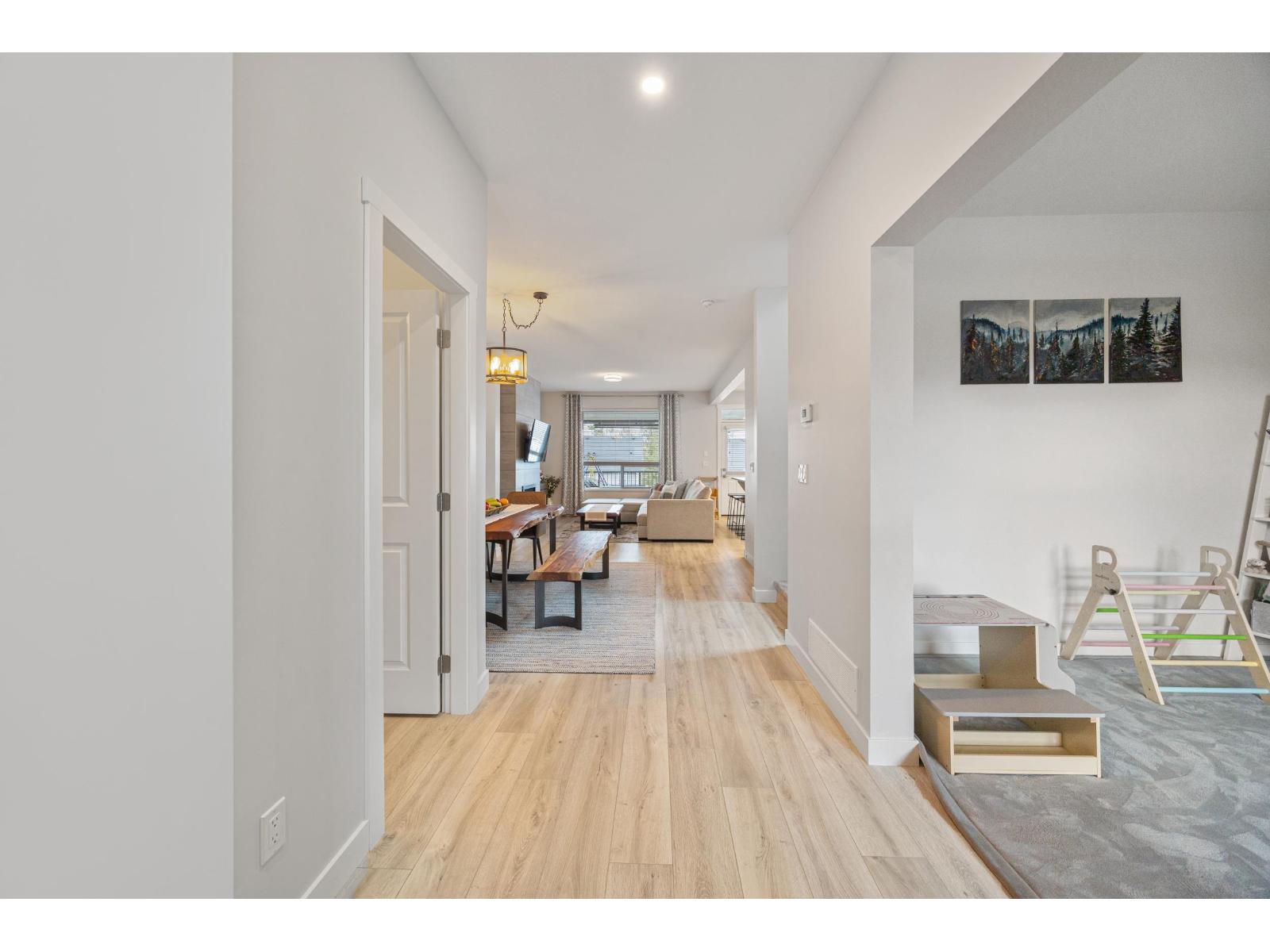 8223 202b Street, Langley, British Columbia  V2Y 0Z1 - Photo 5 - R3101389