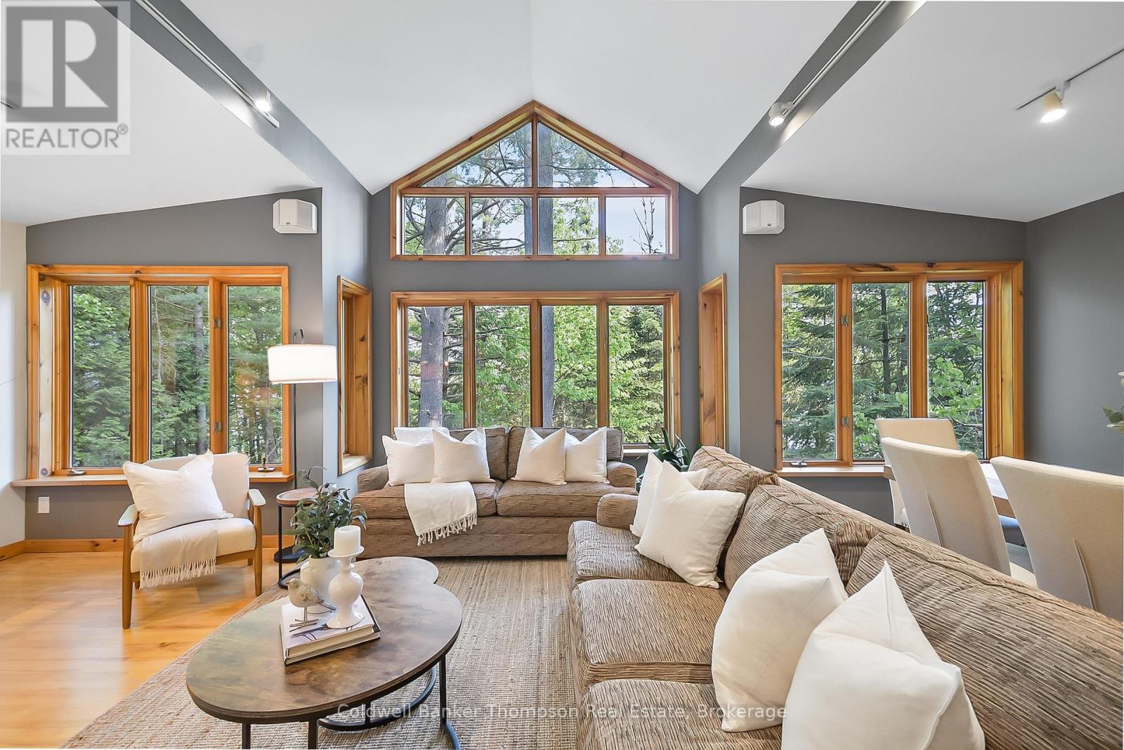 1109 Glenmount Road, Lake Of Bays, Ontario  P0B 1A0 - Photo 4 - X12897602