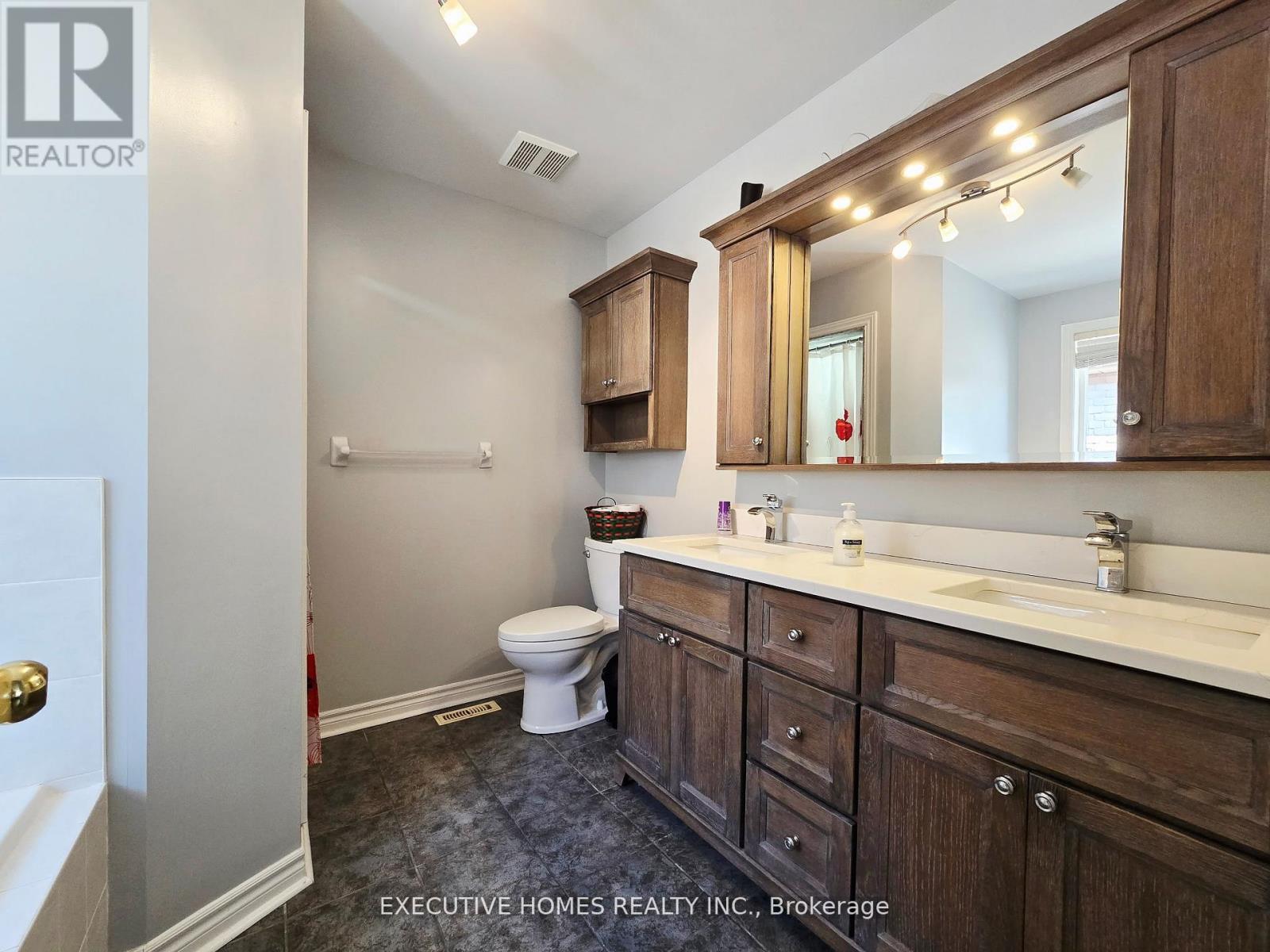 38 Sherwood Court, Barrie (Northwest), Ontario  L4N 9V1 - Photo 18 - S12897594