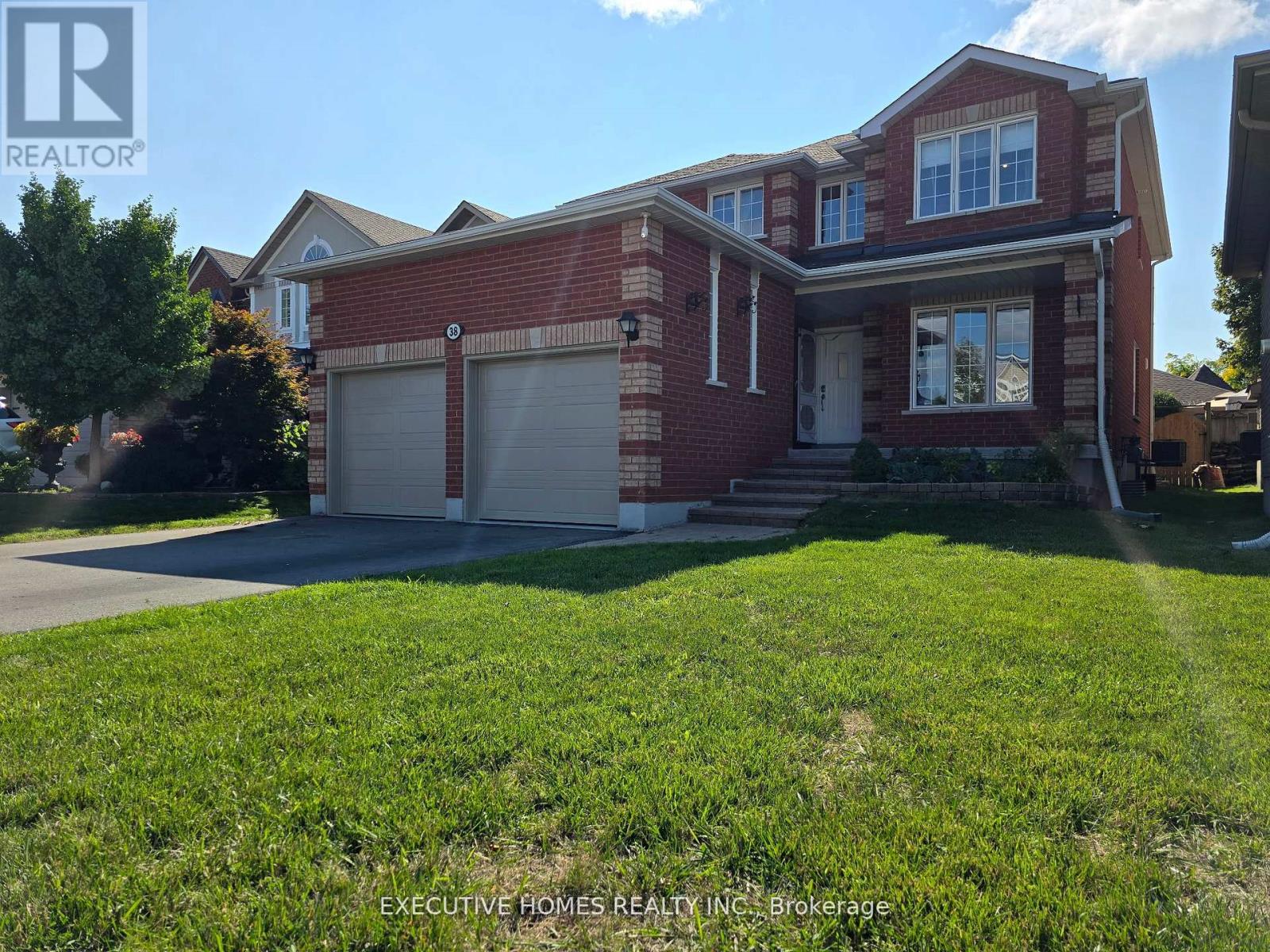 38 Sherwood Court, Barrie (Northwest), Ontario  L4N 9V1 - Photo 2 - S12897594