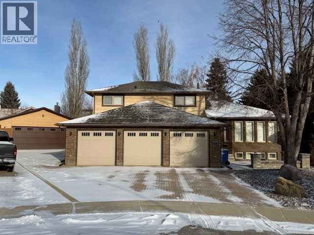 421 Sherwood Place W, Lethbridge, Alberta