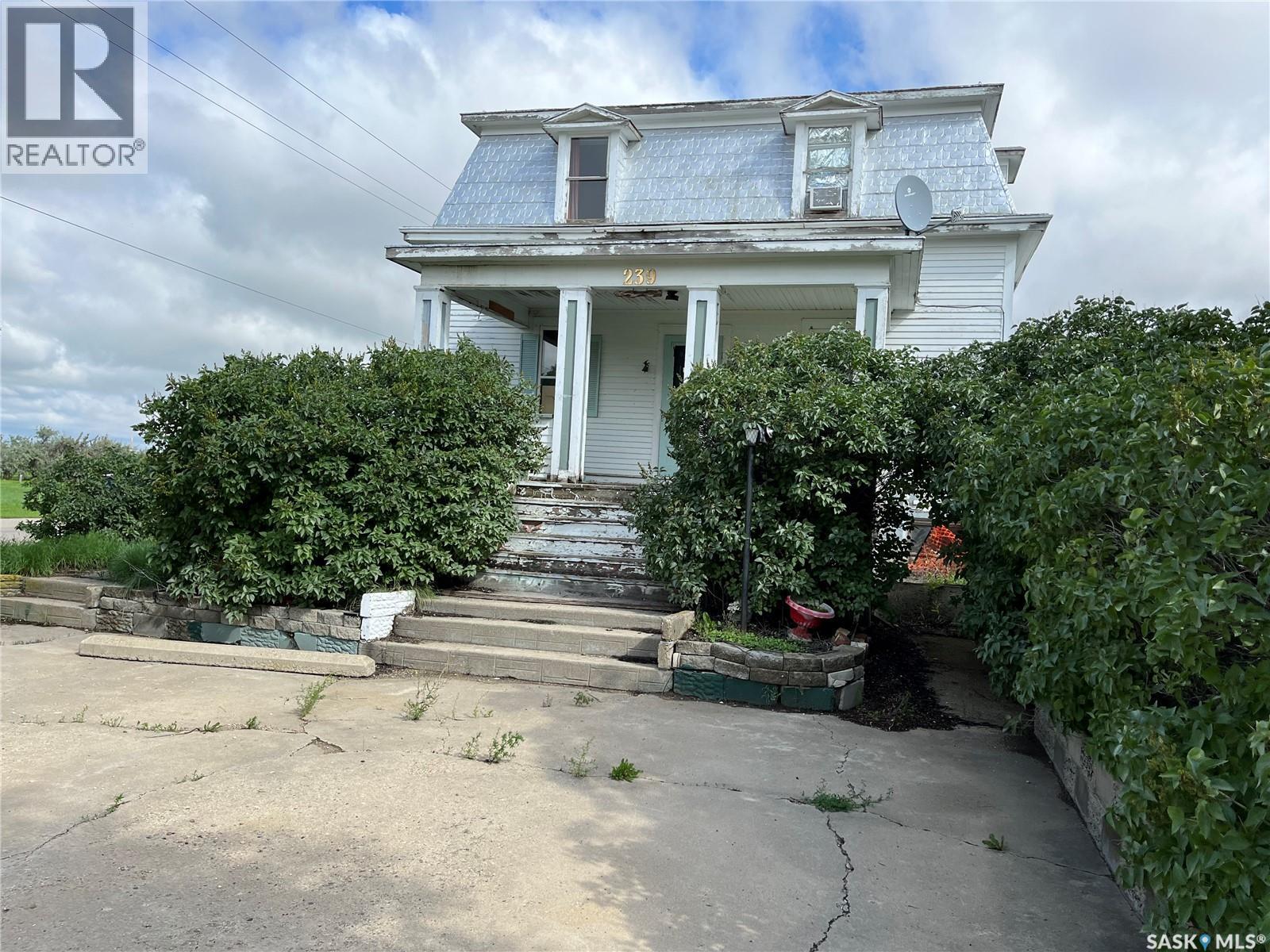 239 4th Avenue W, Gravelbourg, Saskatchewan  S0H 1X0 - Photo 6 - SK016597