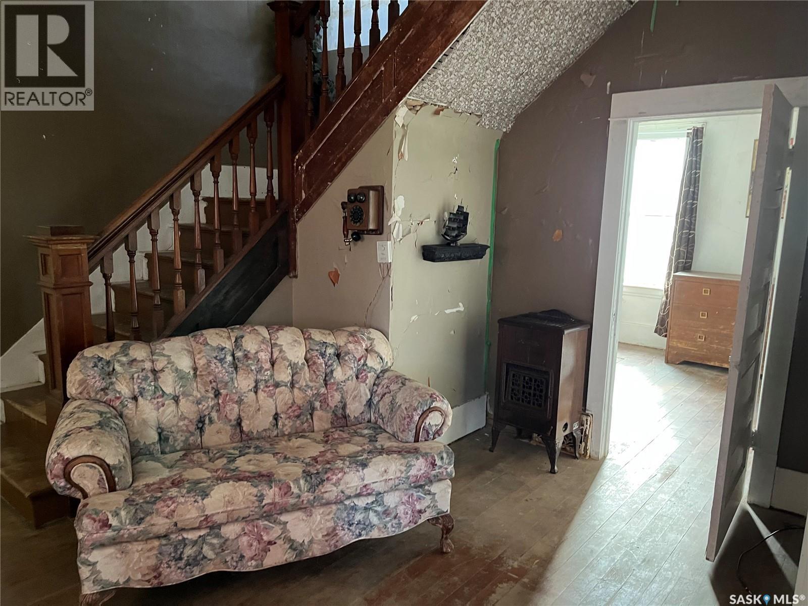 239 4th Avenue W, Gravelbourg, Saskatchewan  S0H 1X0 - Photo 9 - SK016597